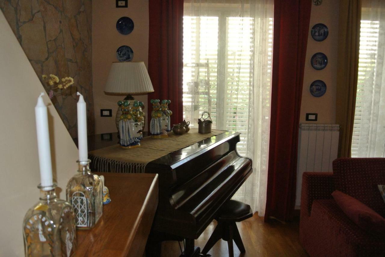 Villa Tranquilla Riposto Exteriör bild
